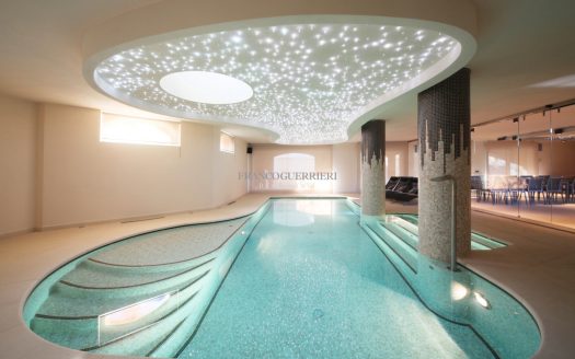 1-villapiscinalussobrianzaimmobiliarefrancoguerrieri